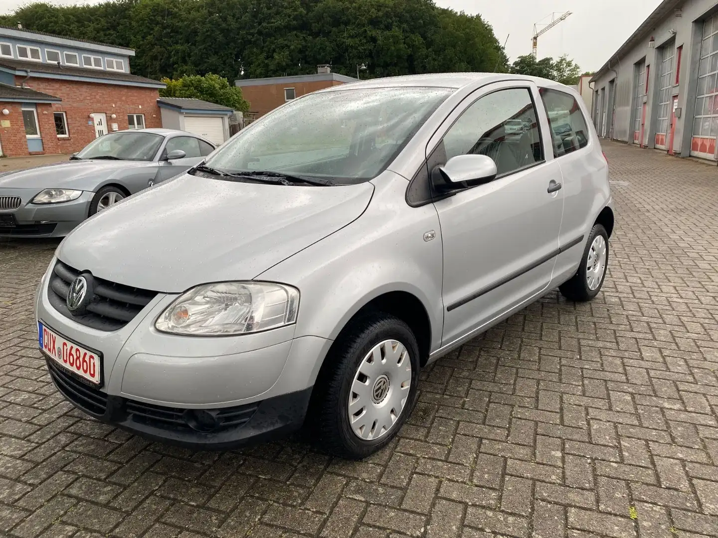 Volkswagen Fox Basis 1,2 1.Hand NUR 41Tkm Tüv Neu Argento - 1
