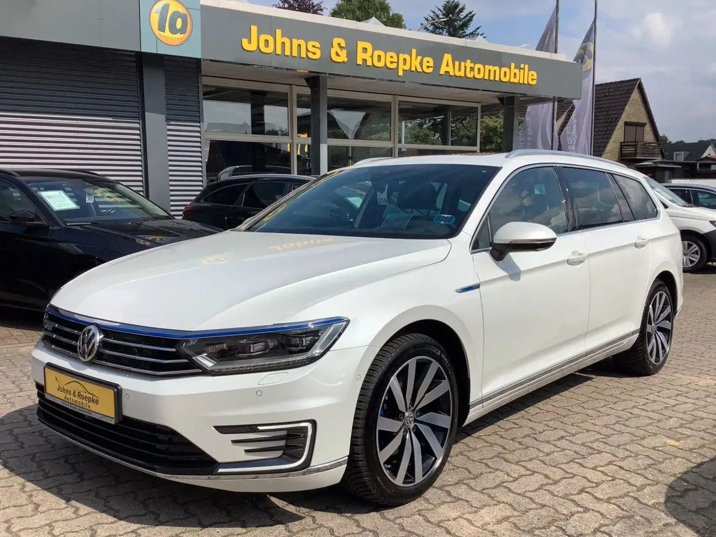 Volkswagen Passat Variant GTE /STAND-HZG /SCHIEBEDACH /AHK Weiß - 1