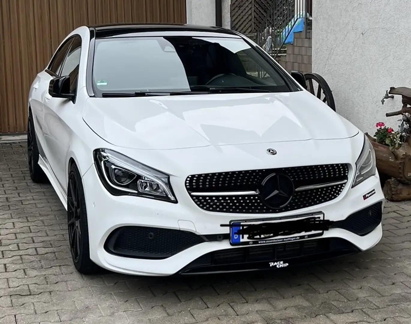 Mercedes-Benz CLA 250 AMG Bianco - 1