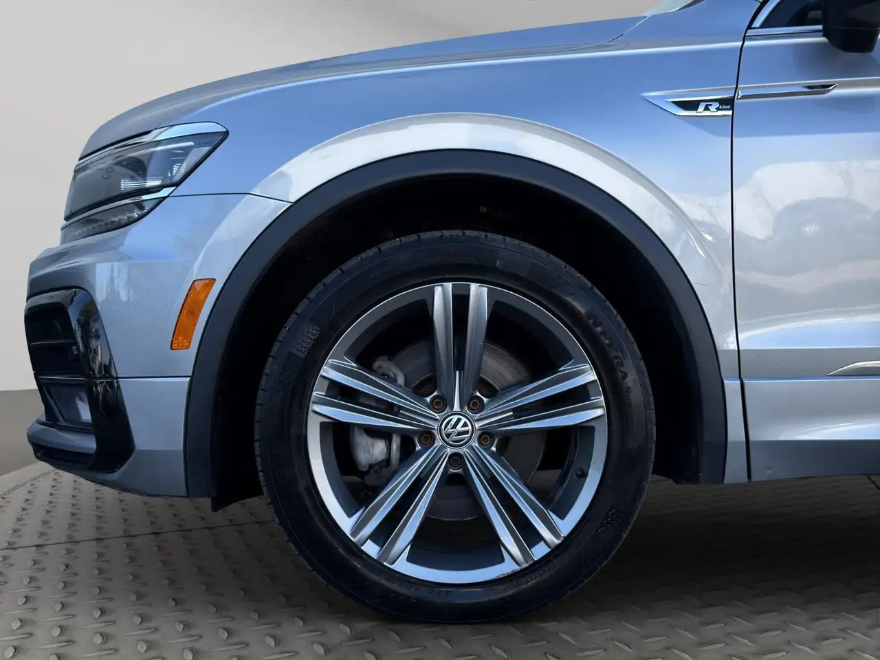 Volkswagen Tiguan снимка Volkswagen Tiguan