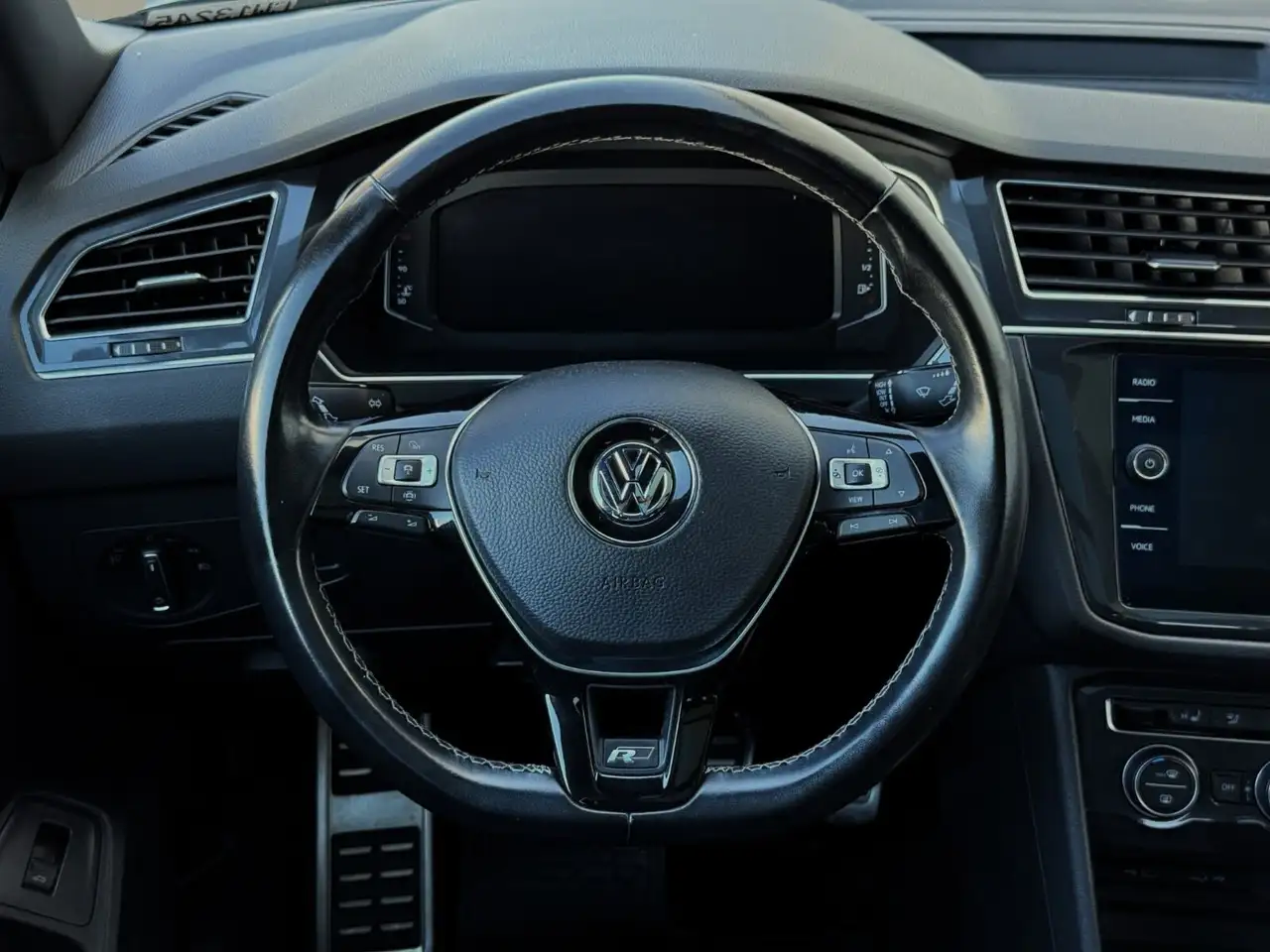 Volkswagen Tiguan снимка Volkswagen Tiguan
