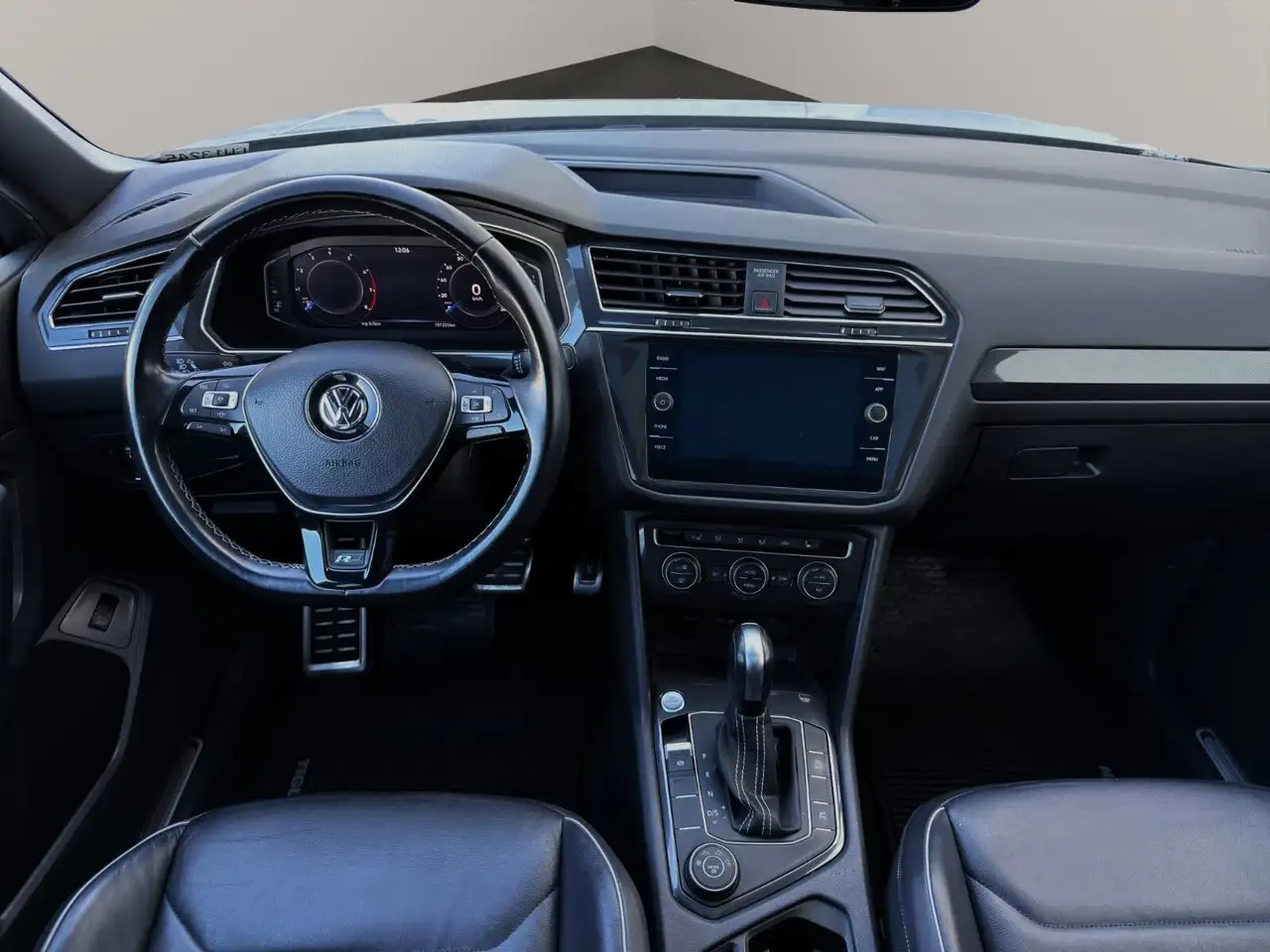 Volkswagen Tiguan снимка Volkswagen Tiguan