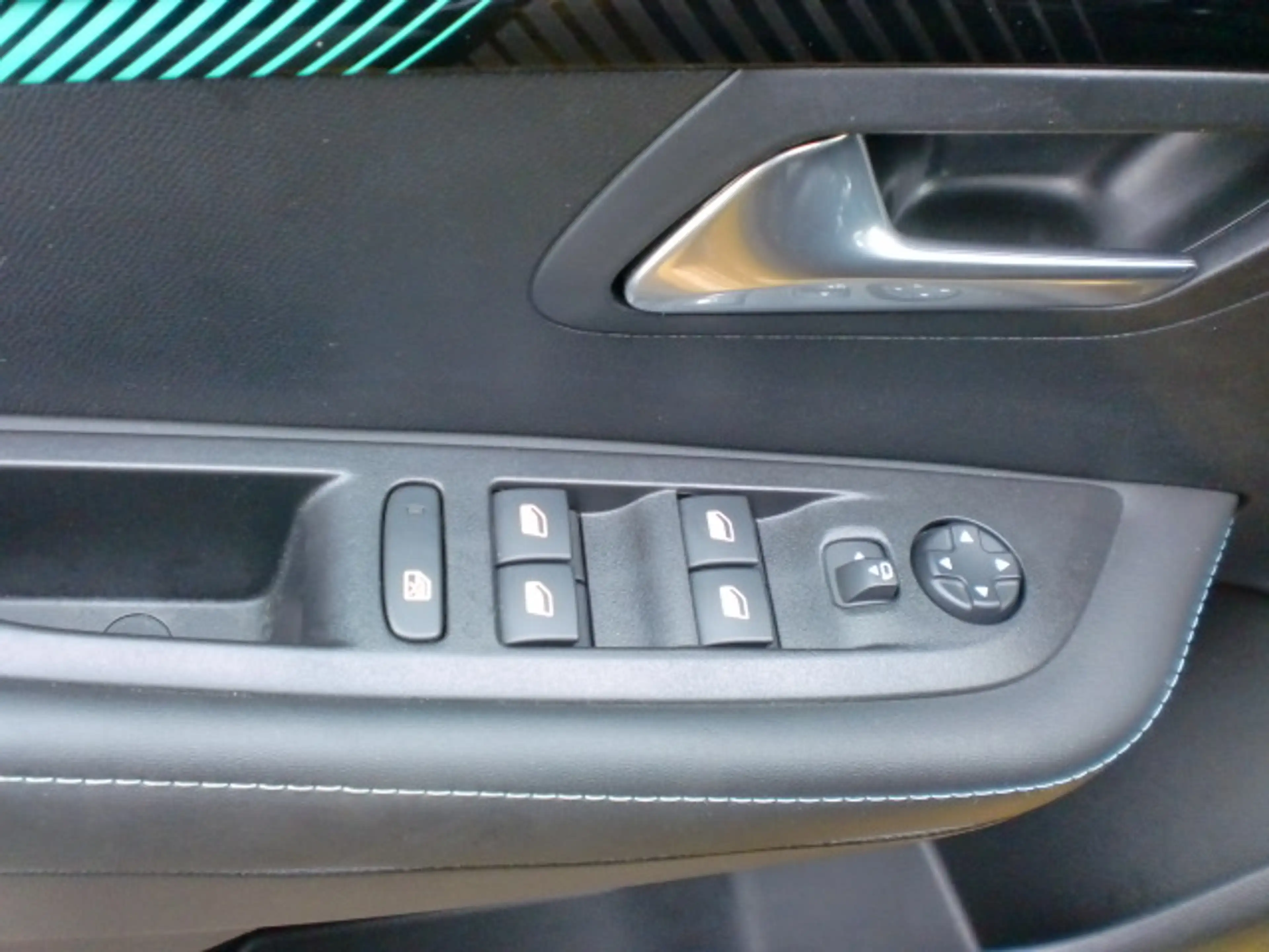 Peugeot 208 Elektromotor 136 Allure,Sitzheizung,Alufelgen — photo 13