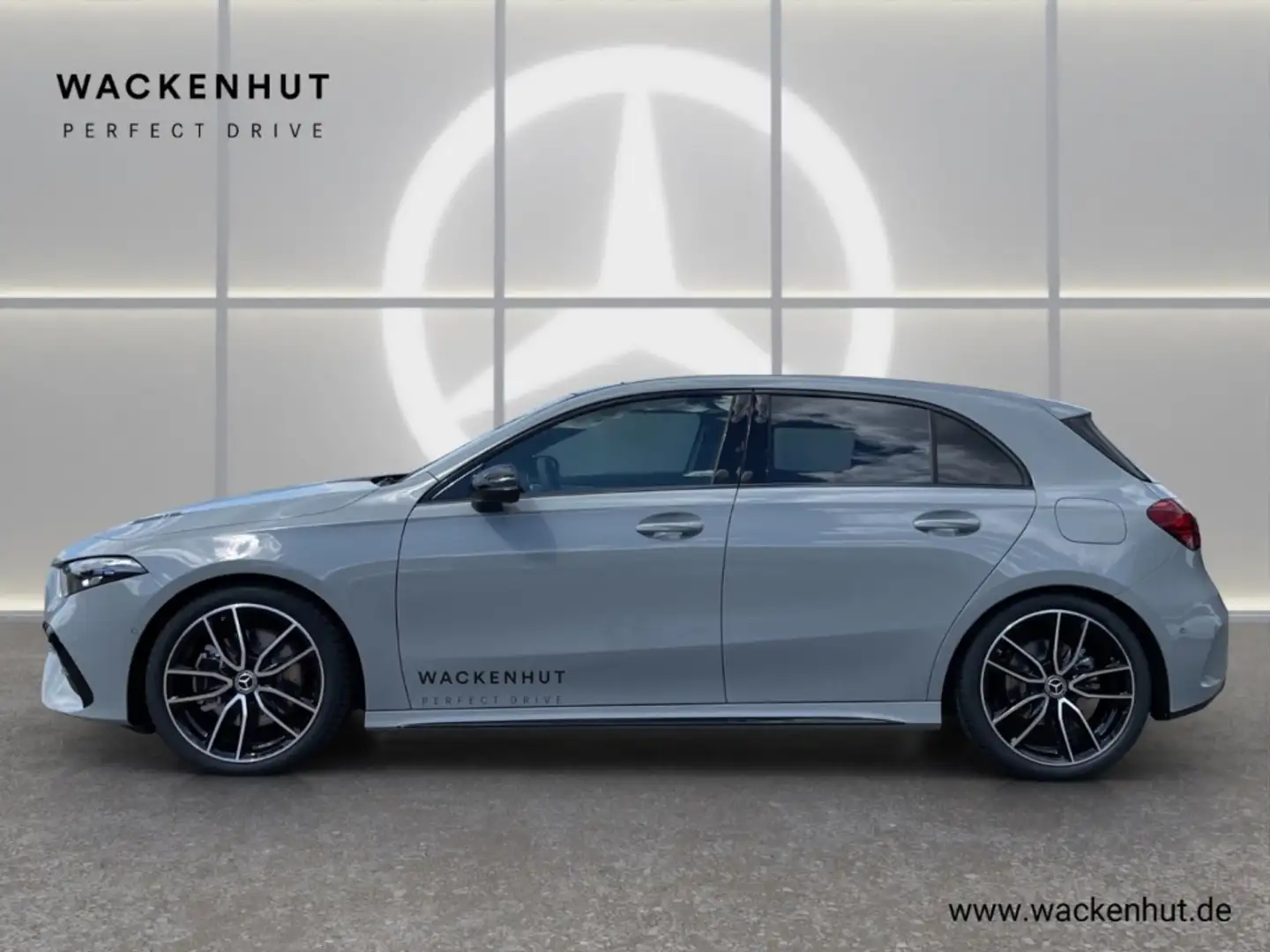 Mercedes-Benz A 220 d SPECIAL EDITION AMG NIGHT LED PANO TOTW.WINTER Grau - 2