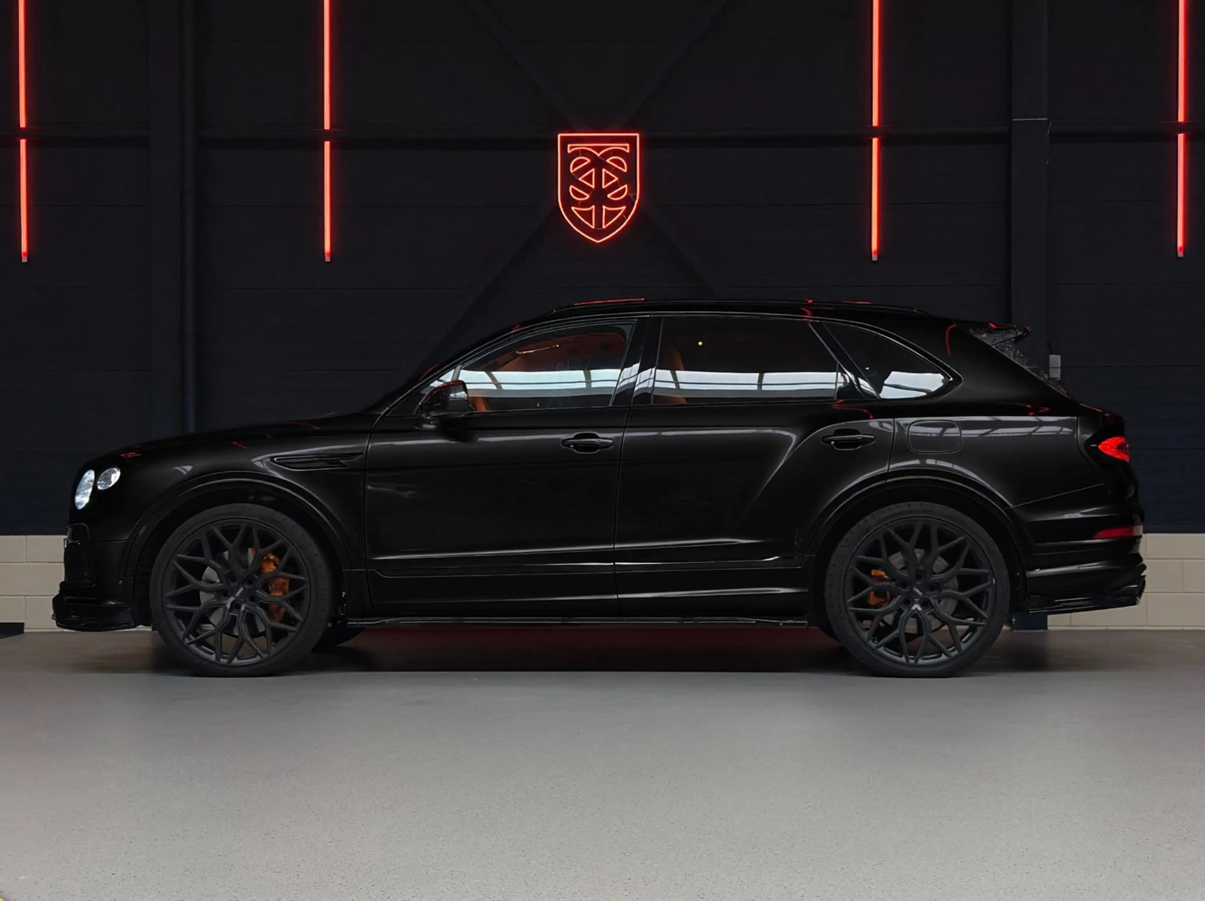 Bentley Bentayga V6 Hybrid |CARBON|PANO|MASSAGE|24"VOSSEN — photo 4