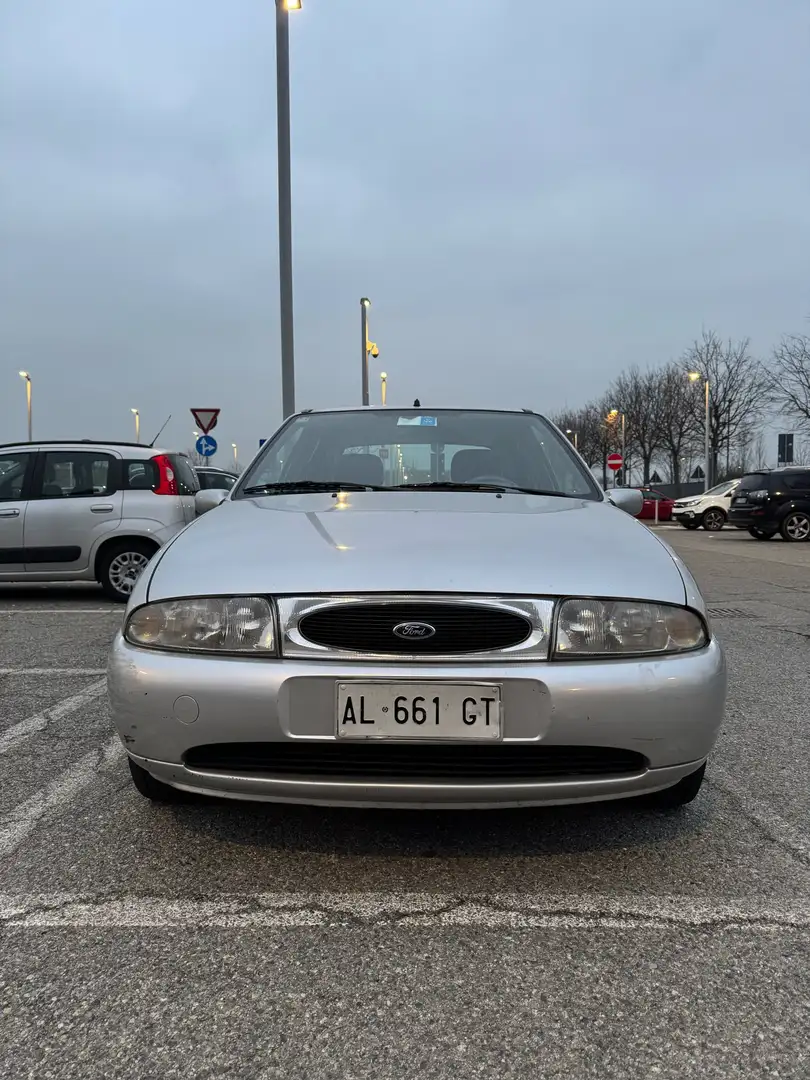 Ford Fiesta 5p 1.4 Ghia c/AC - 1