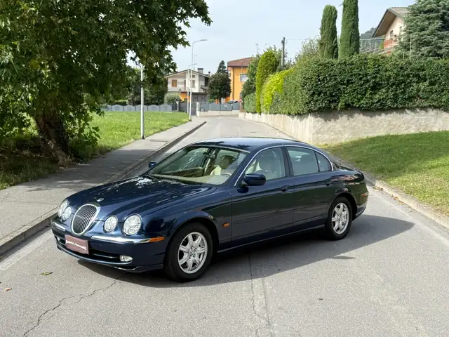 Jaguar S-Type view 15