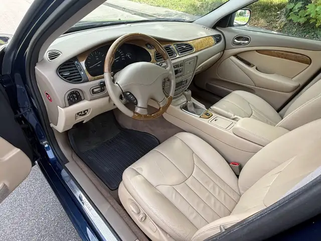Jaguar S-Type view 6