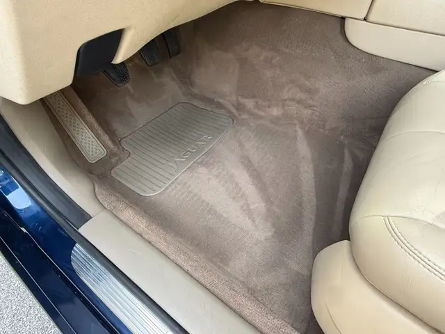 Jaguar S-Type view 7