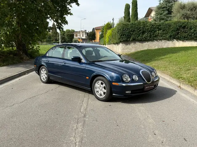 Jaguar S-Type view 12