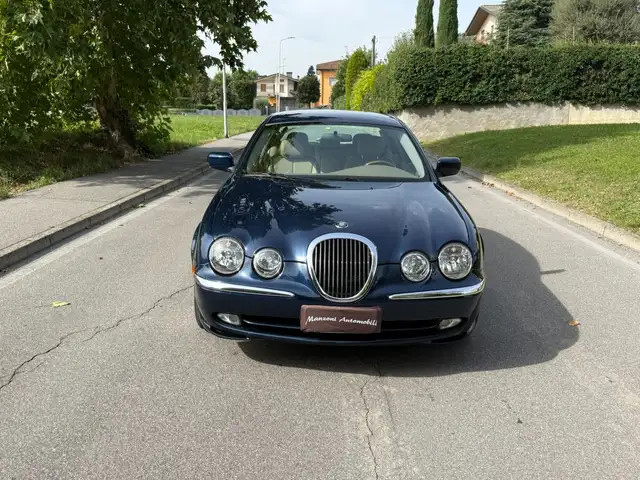 Jaguar S-Type view 13