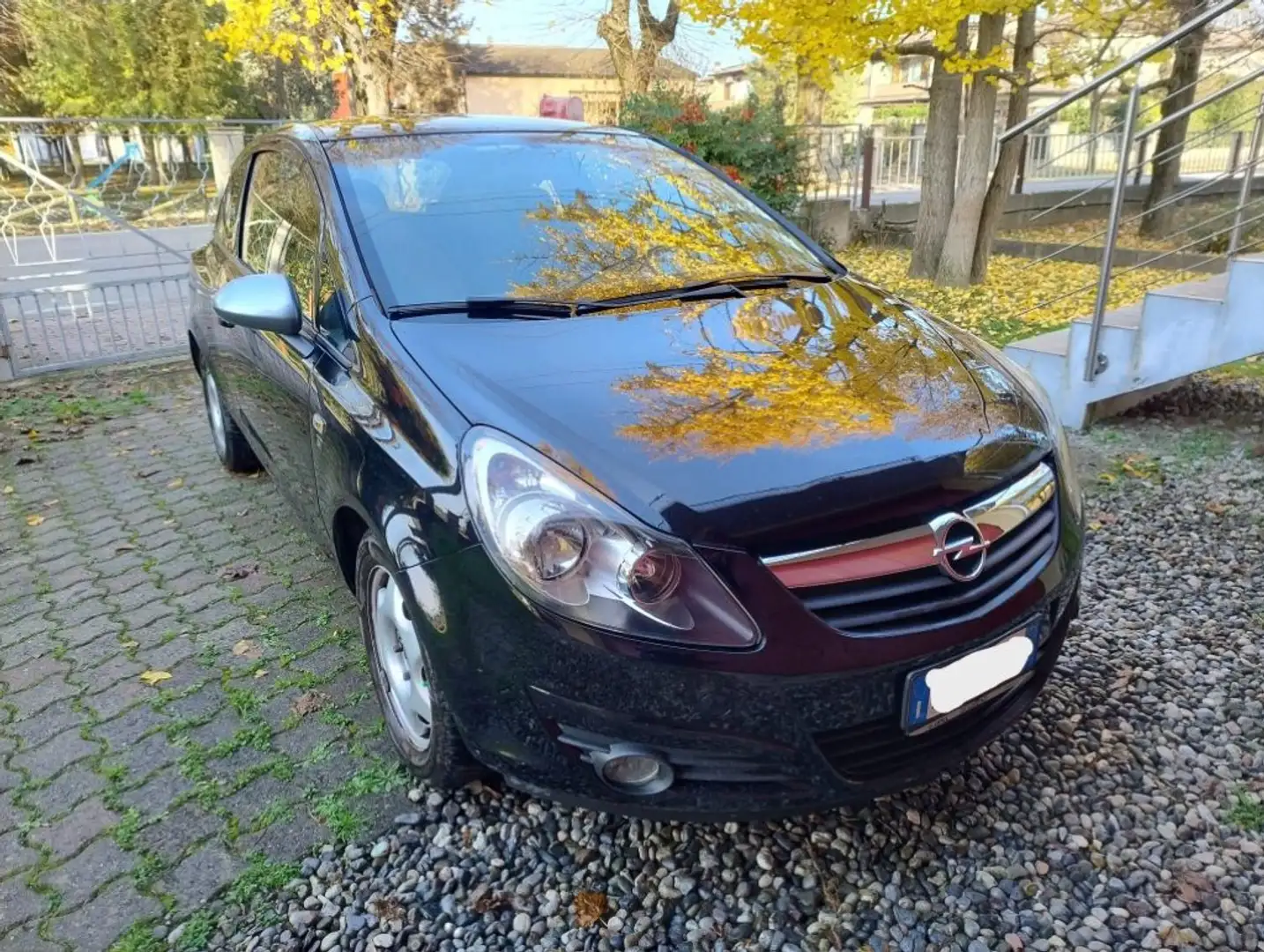 Opel Corsa UNICOPROPRIETARIO - OTTIME CONDIZIONI - NEOPATENTA Nero - 2
