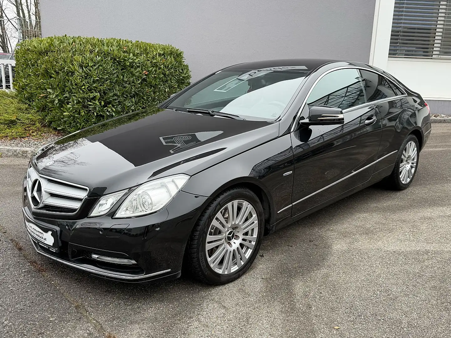 Mercedes-Benz E 220 BlueEfficiency CDI Aut. Grau - 1