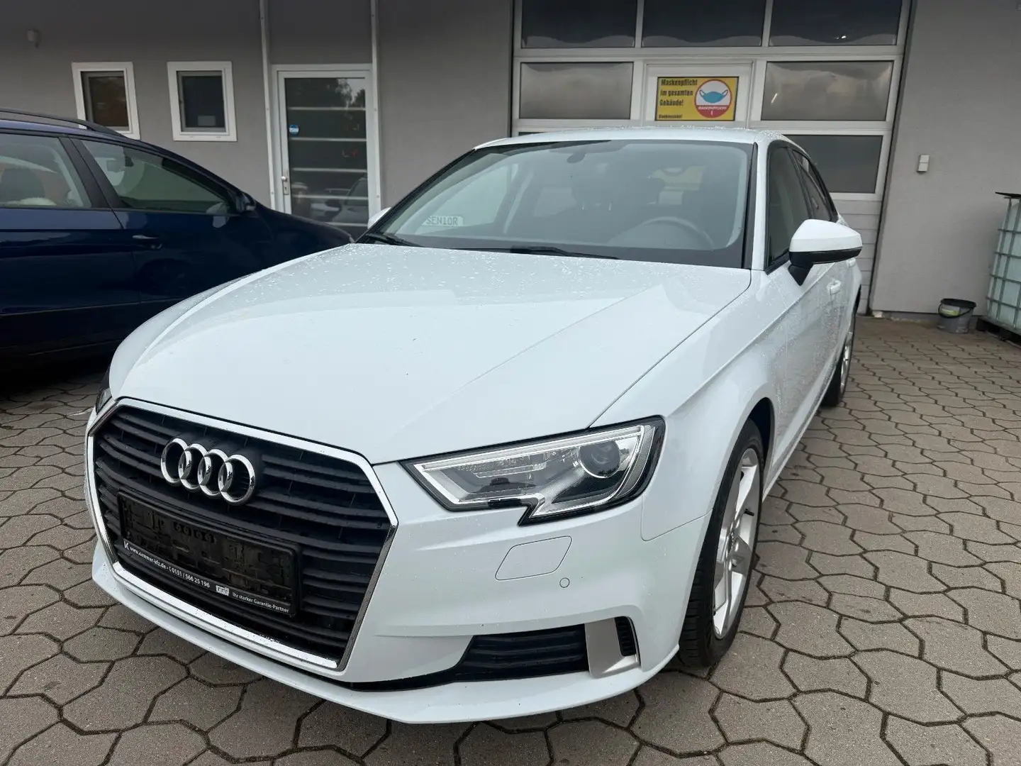 Audi A3 Sportback 1.6 TDI sport Weiß - 2