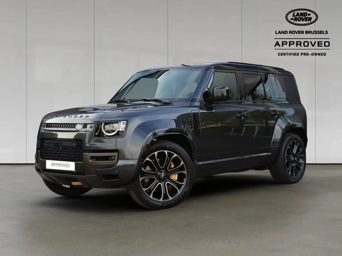 Land Rover Defender 110 P635 OCTA Edition One V8 Warranty until03/2030 Grigio - 1