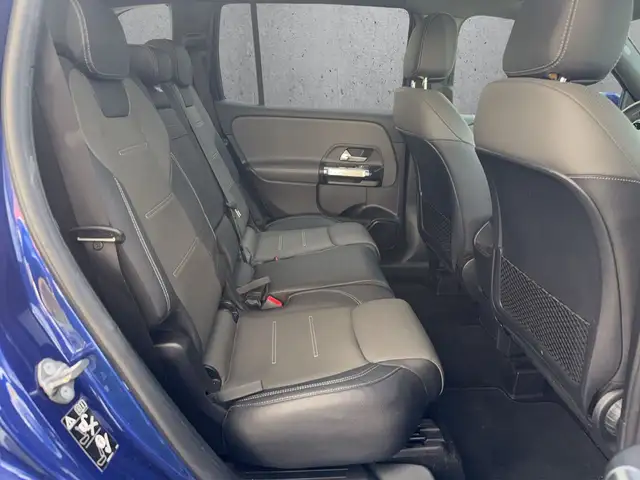 Mercedes-Benz 220 view 15
