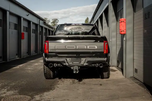 Ford F 150 F-150 Raptor SuperCrew 5,5'-Bed 4x4 Ansicht 6