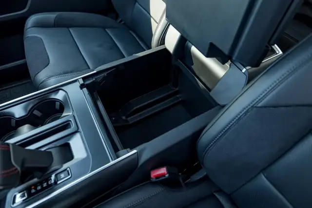 Ford F 150 F-150 Raptor SuperCrew 5,5'-Bed 4x4 Ansicht 38