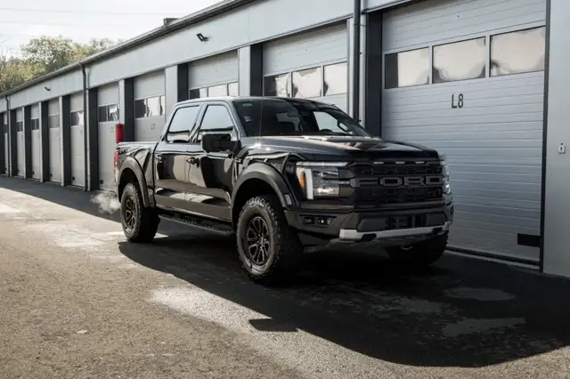 Ford F 150 F-150 Raptor SuperCrew 5,5'-Bed 4x4 Ansicht 3