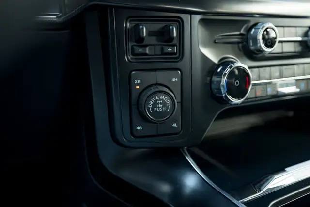 Ford F 150 F-150 Raptor SuperCrew 5,5'-Bed 4x4 Ansicht 27