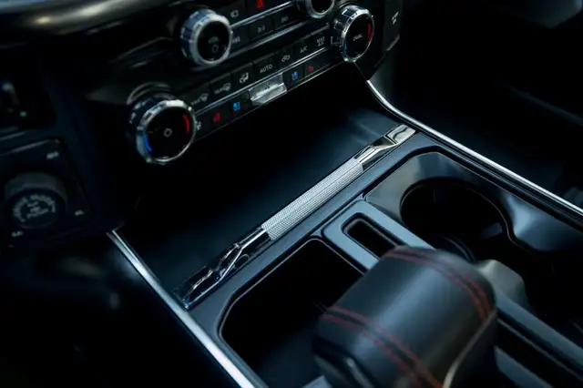 Ford F 150 F-150 Raptor SuperCrew 5,5'-Bed 4x4 Ansicht 32