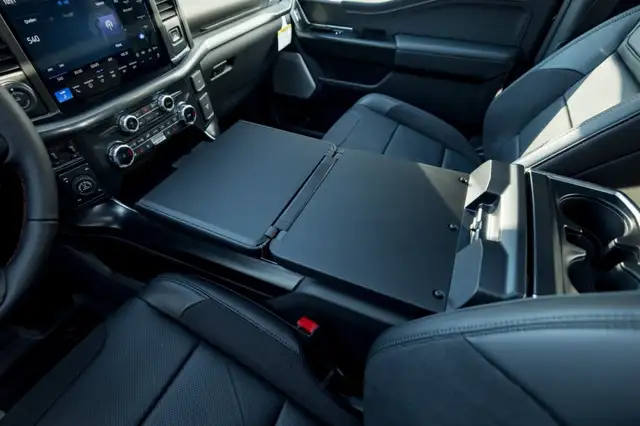 Ford F 150 F-150 Raptor SuperCrew 5,5'-Bed 4x4 Ansicht 36