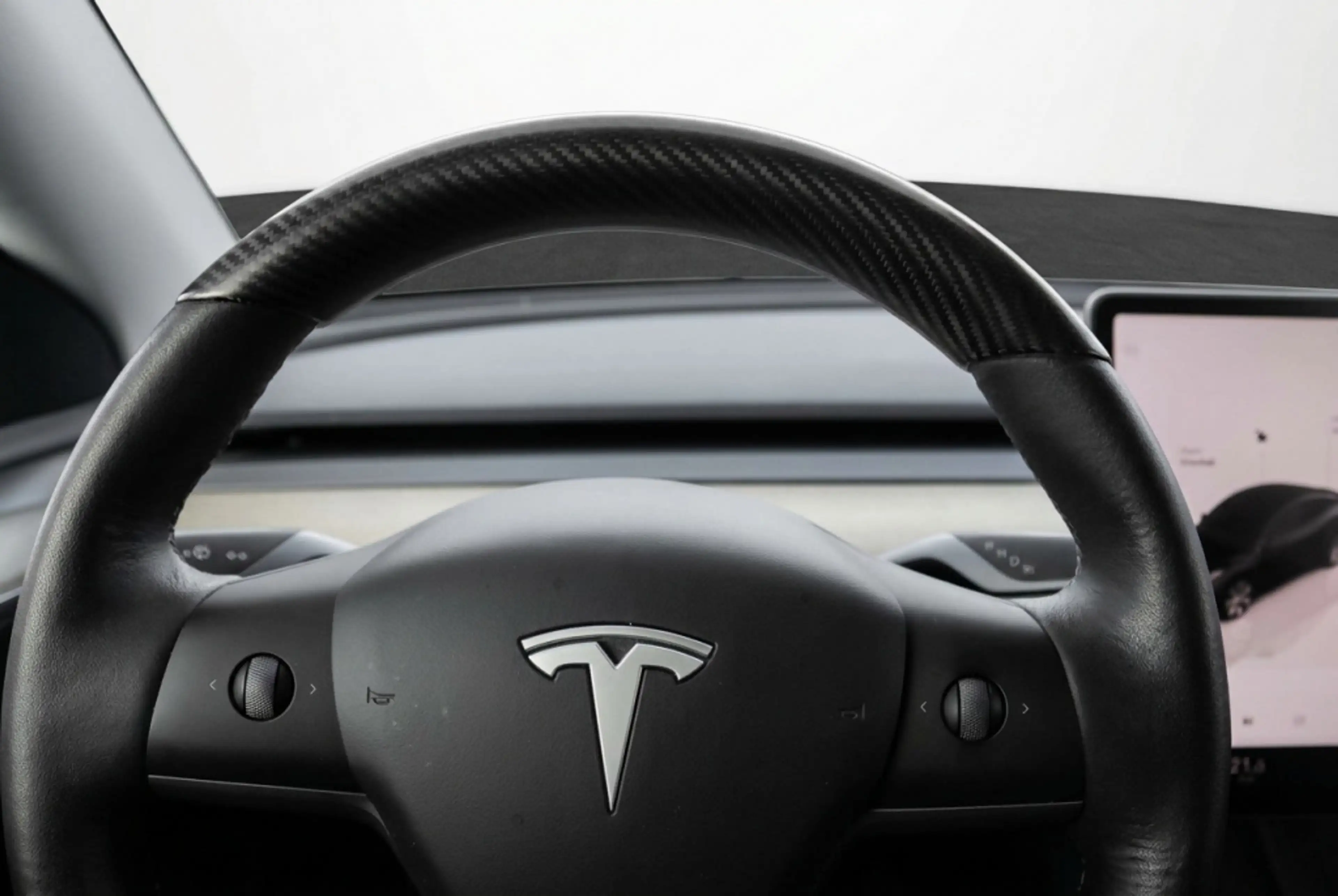 Tesla Model Y Long Range AWD 75kWh Full Self Driving l Warmtepom — photo 14