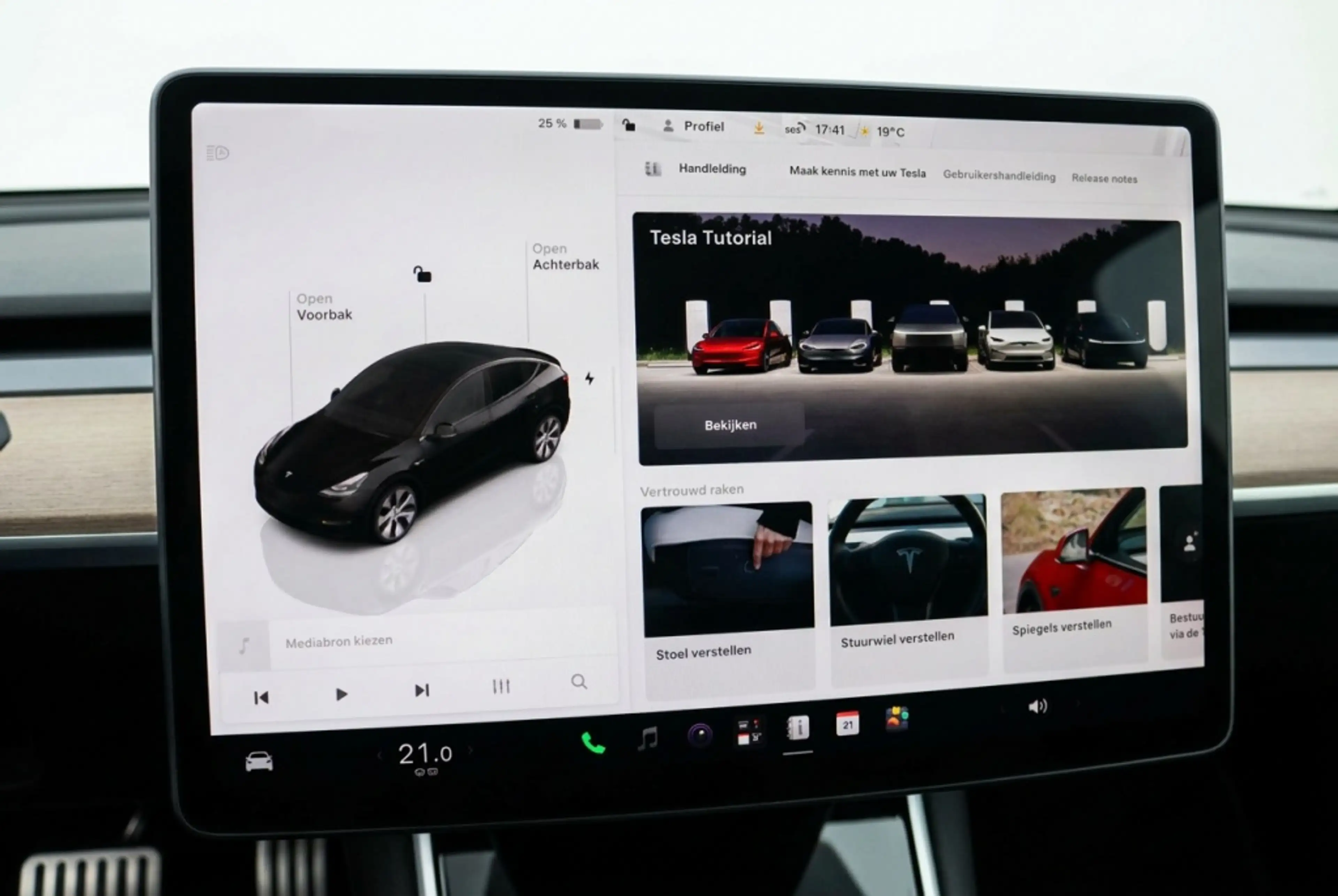 Tesla Model Y Long Range AWD 75kWh Full Self Driving l Warmtepom — photo 15
