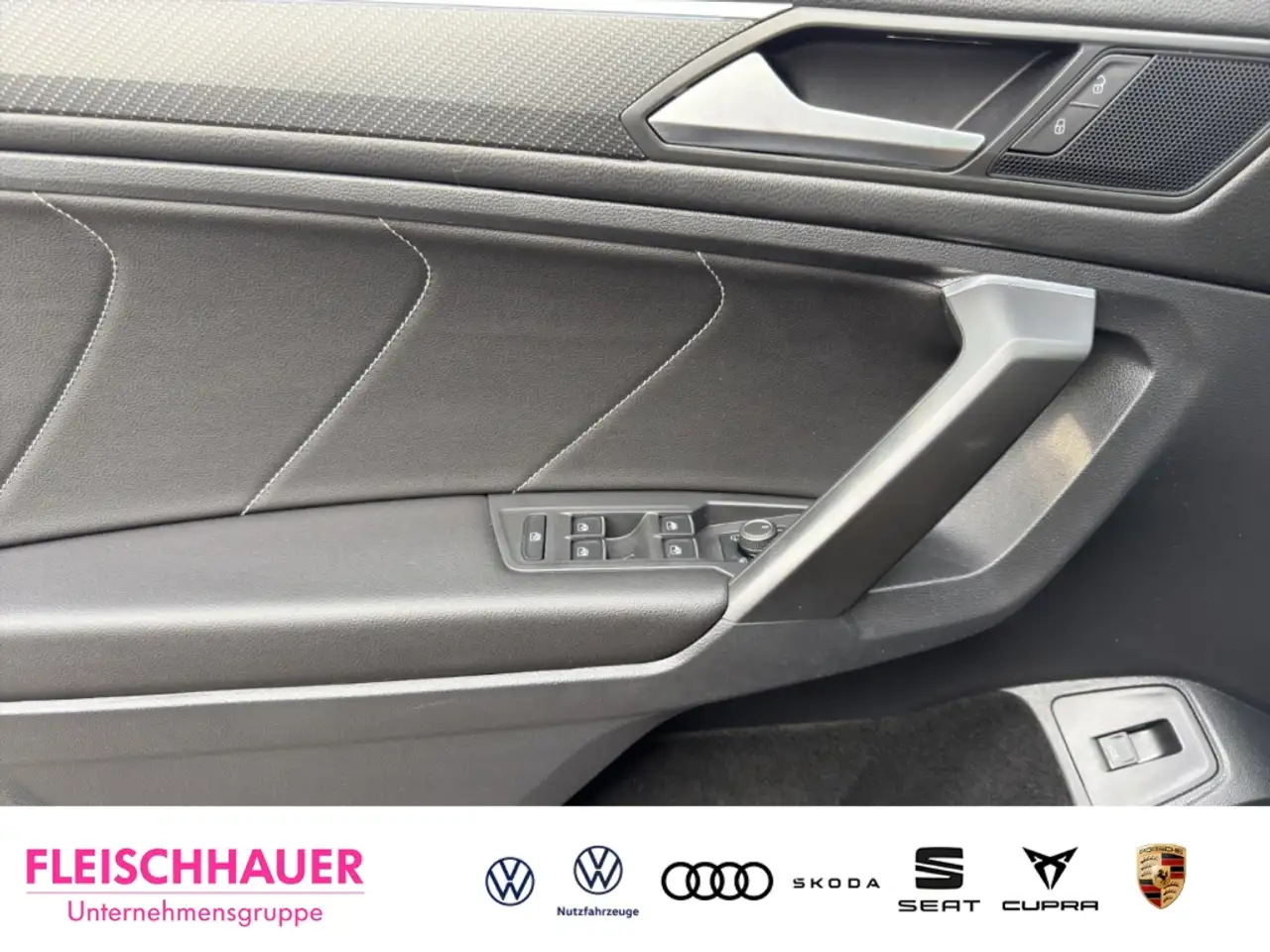 Volkswagen Tiguan Allspace 2,0 TDI R-Line 4Motion AHK+AreaView+CarPlay+Matrix 10