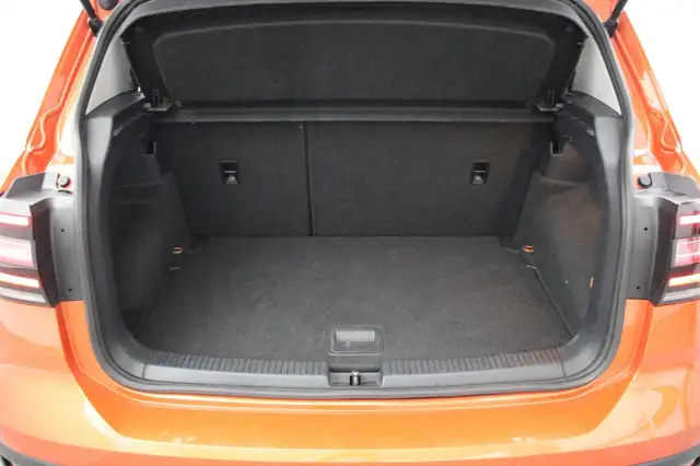 Volkswagen T-Cross view 13