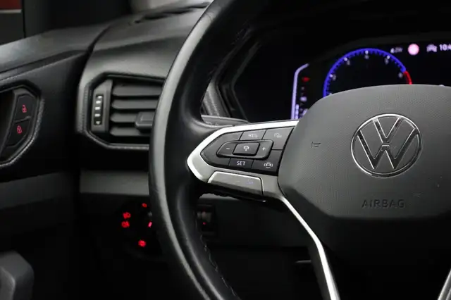Volkswagen T-Cross view 7