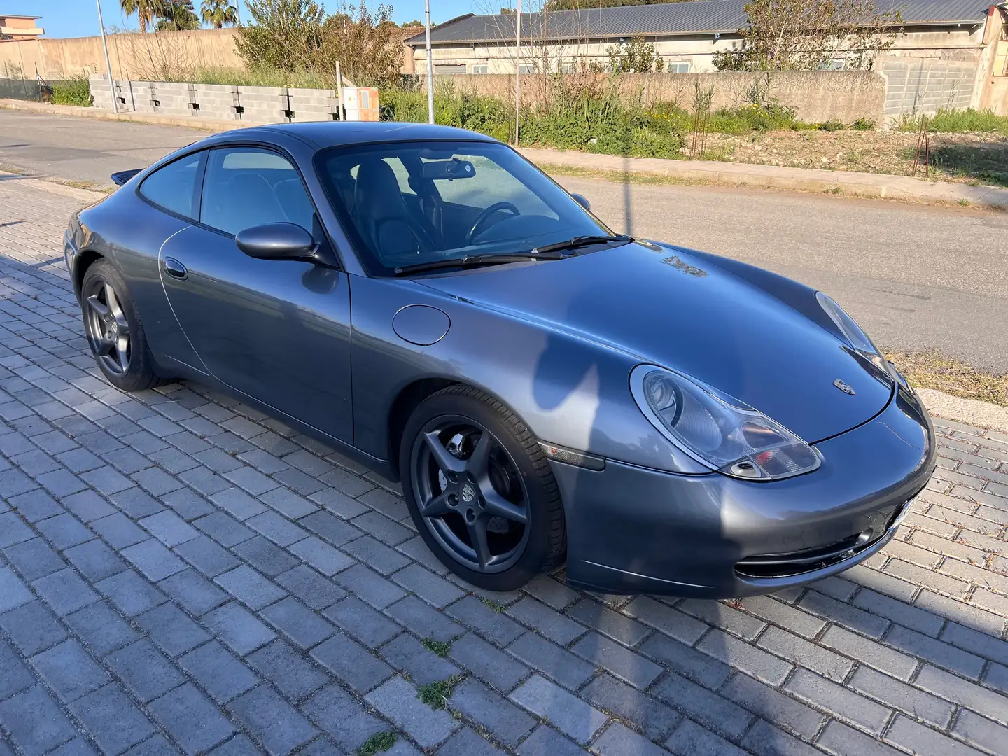 Porsche 996 Carrera 4 Grigio - 1