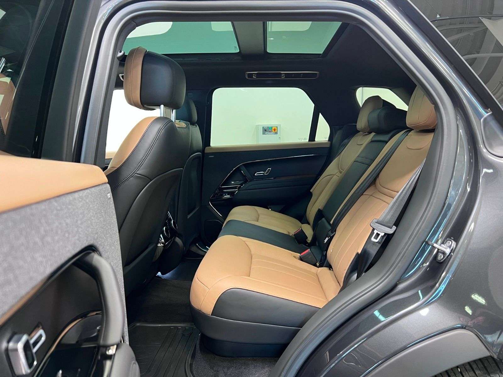 2026 Land Rover Range Rover Sport Dynamic HSE thumb 33