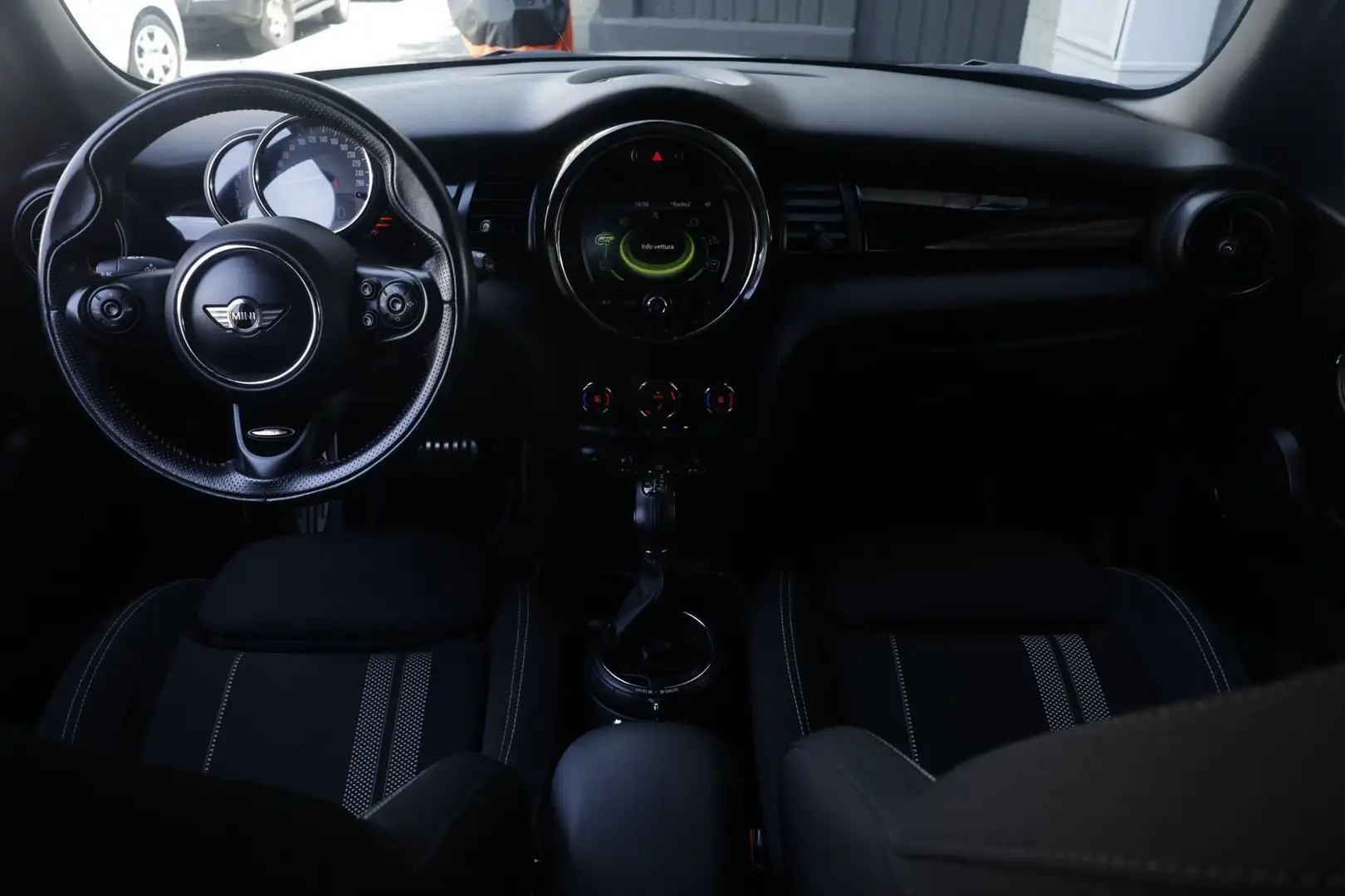 MINI Cooper MINI Mini 5 porte Mini 1.5 Cooper 5 porte Automat Чорний - 2
