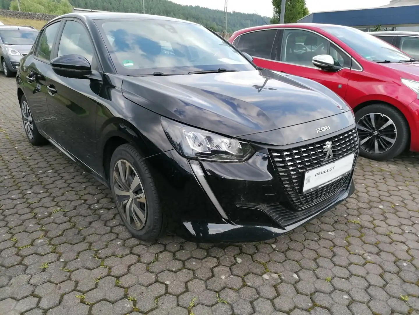 Peugeot 208 Active Schwarz - 1