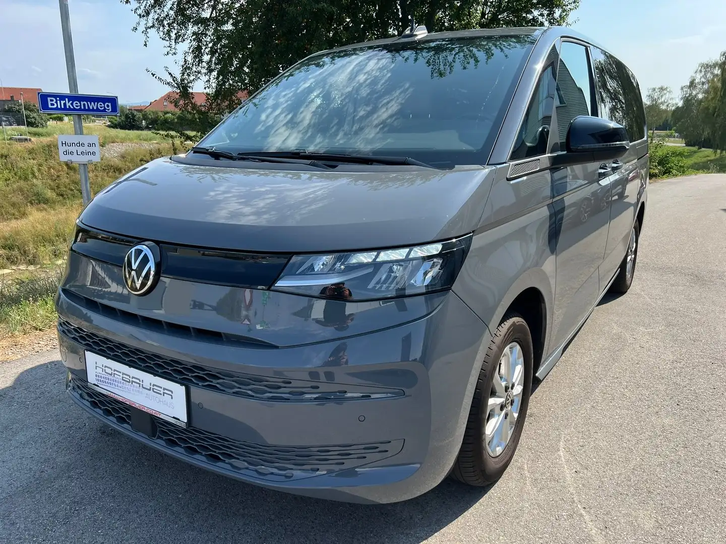 Volkswagen T7 Multivan VW T7 Multivan ÜH TDI Grau - 1