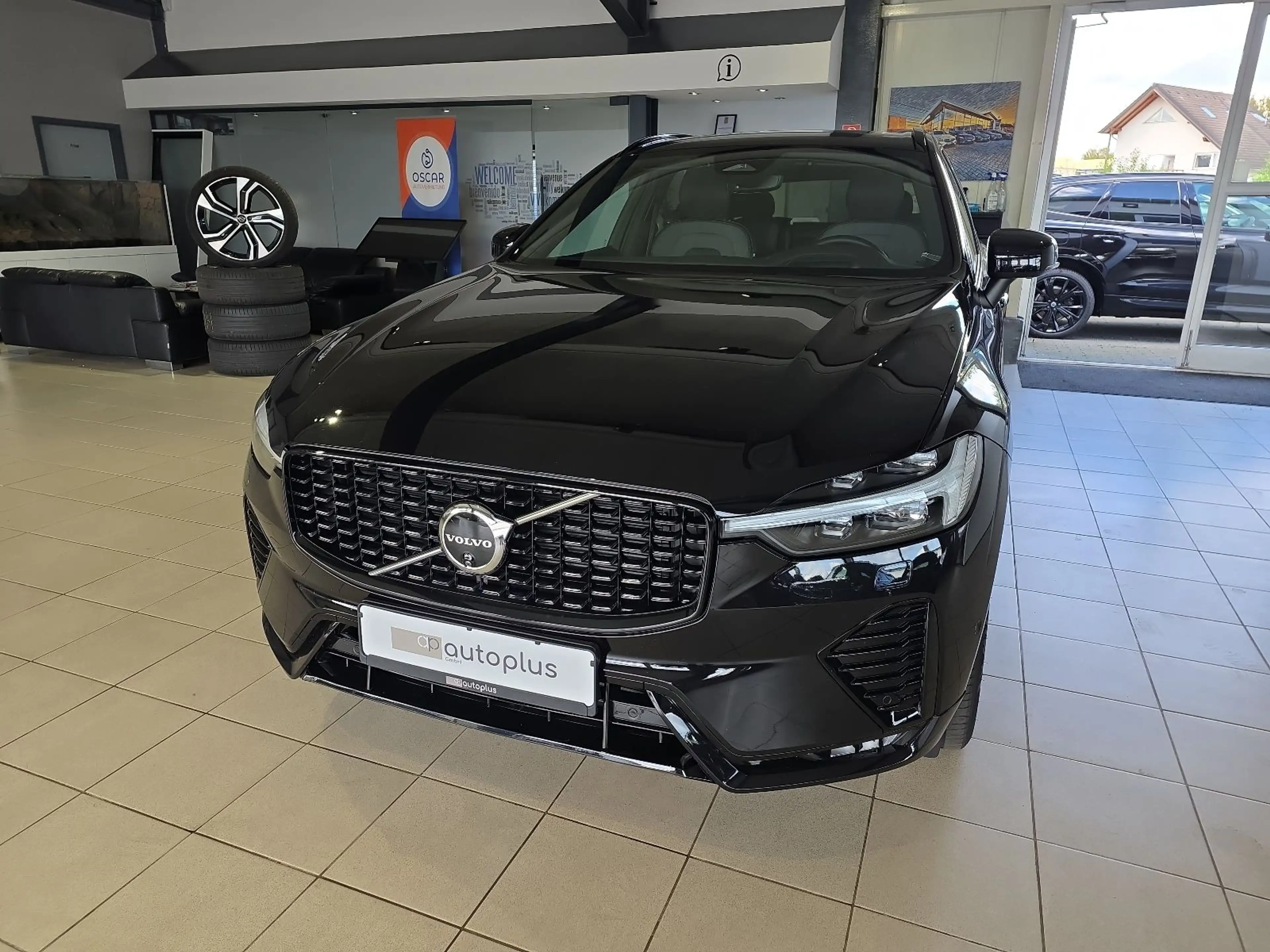 Volvo XC60 B5 Ultra Dark AWD ACC BLIS AHK FourC 360° — photo 2