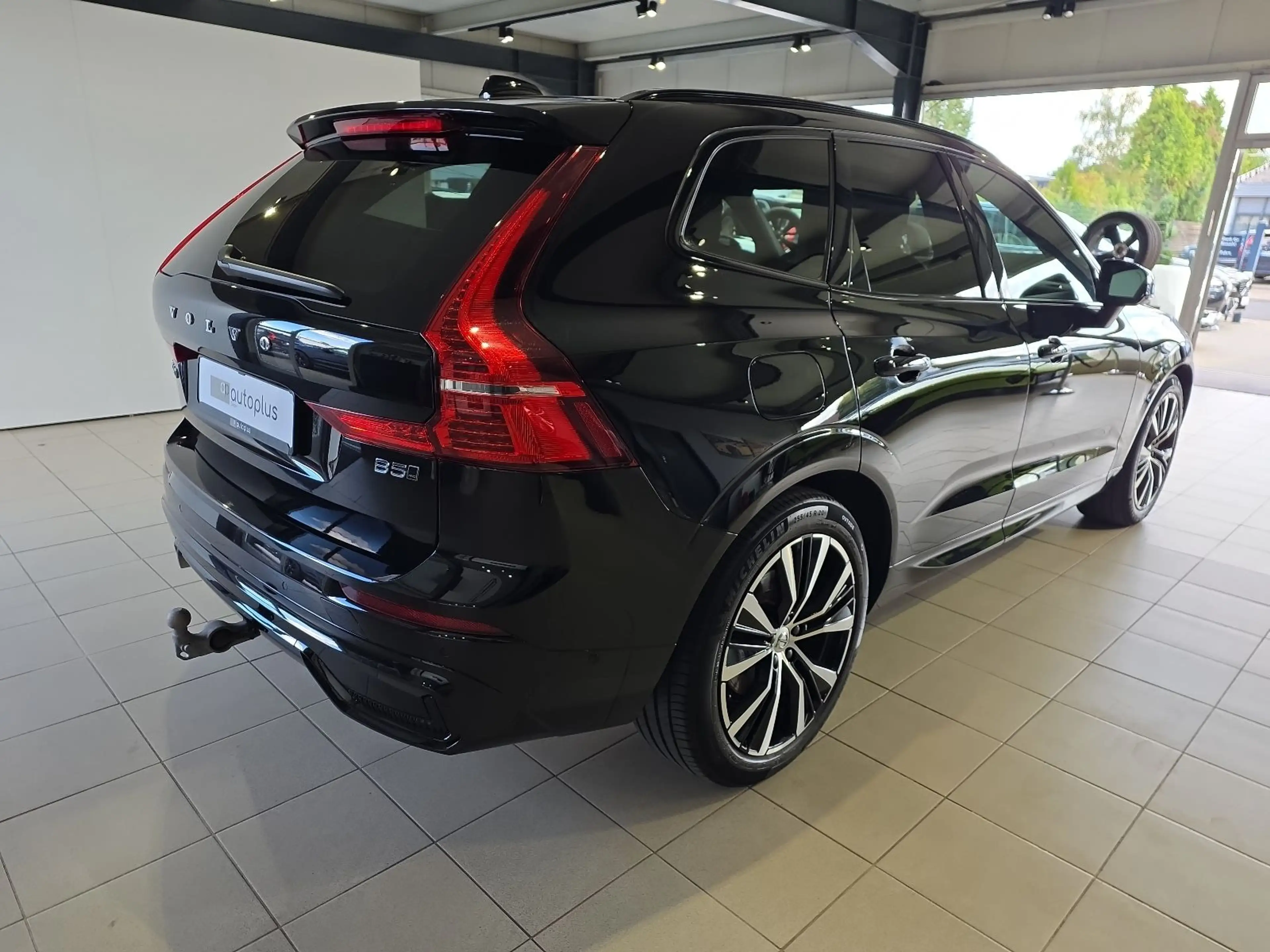 Volvo XC60 B5 Ultra Dark AWD ACC BLIS AHK FourC 360° — photo 6