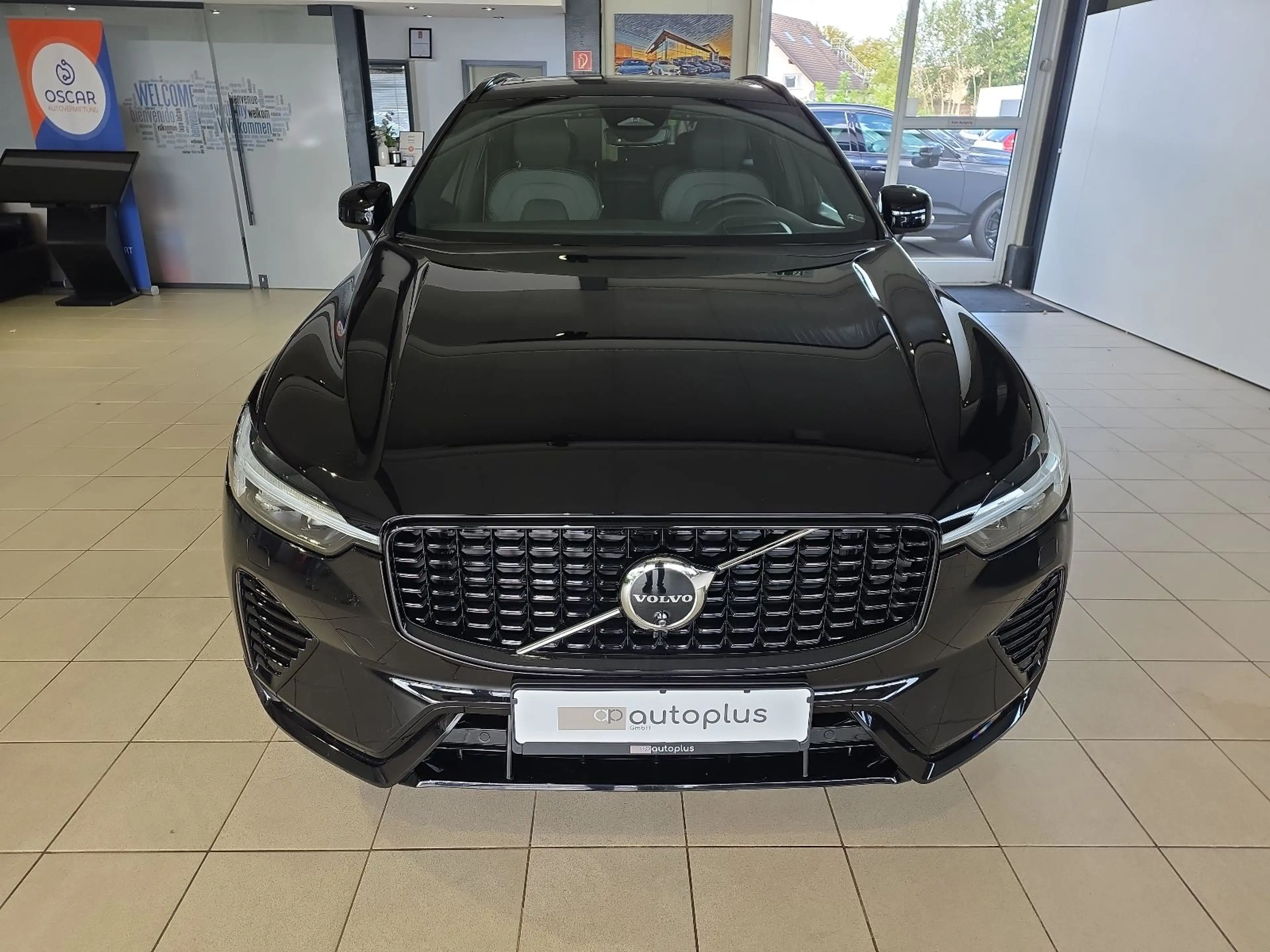 Volvo XC60 B5 Ultra Dark AWD ACC BLIS AHK FourC 360° — photo 3