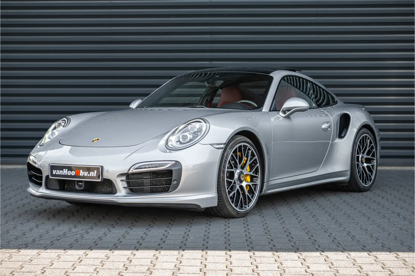 Porsche 991 3.8 Turbo S -Orig. NL- Grijs - 1