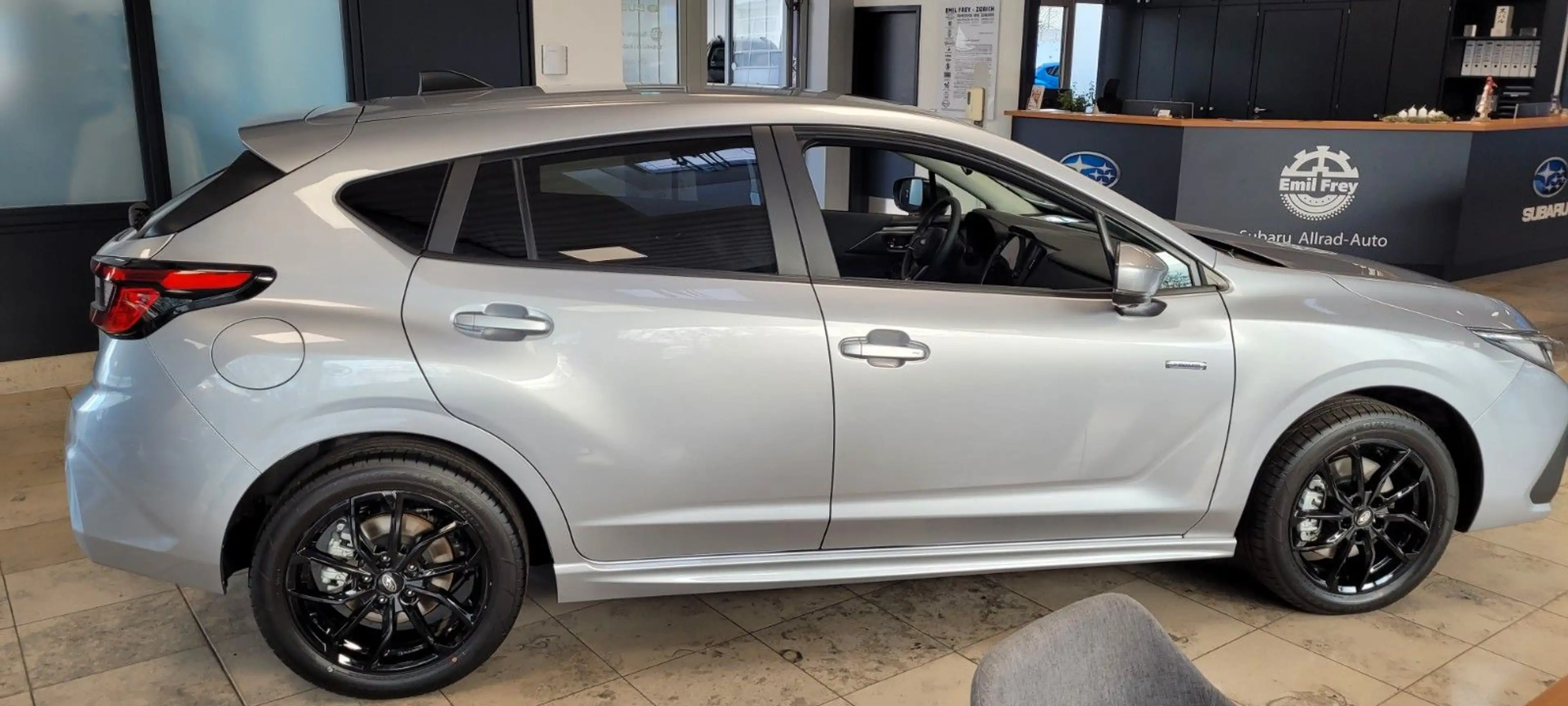 Subaru Impreza Trend, STI Parts, 8 Jahre Ga — photo 6
