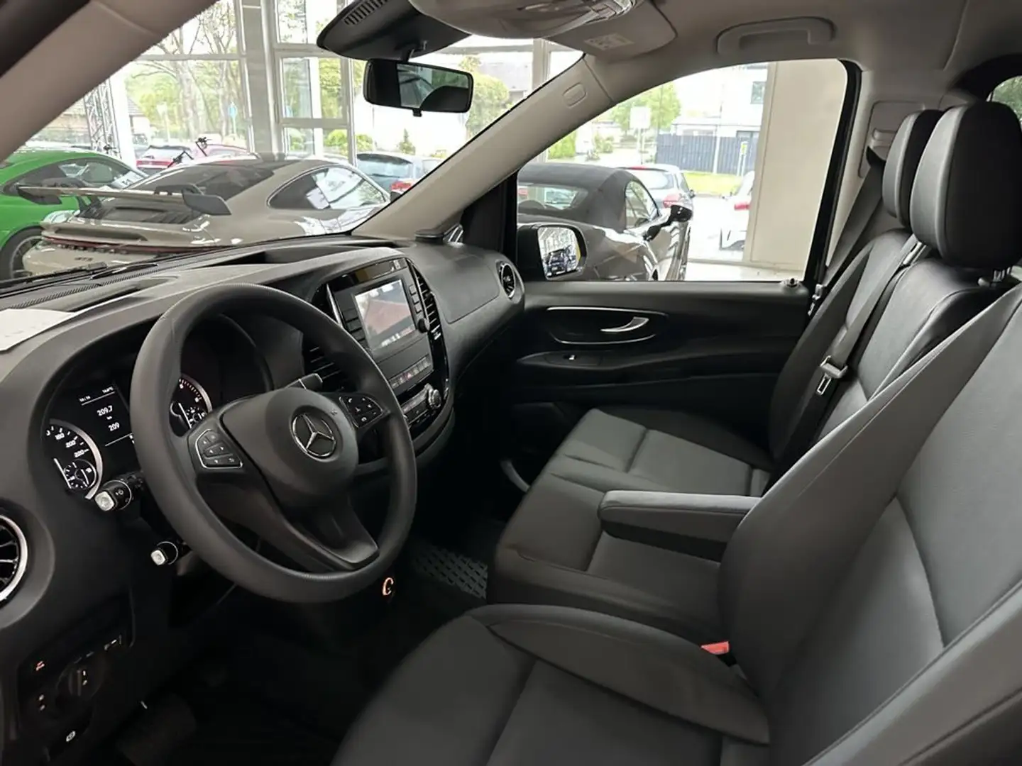 Mercedes-Benz Vito 2.0 116 CDI PL Tourer  Extra-Long Nero - 2
