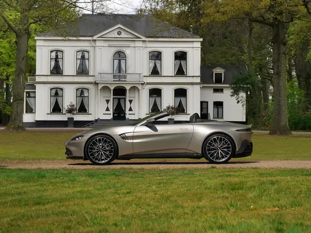 Aston Martin Vantage Roadster 4.0 V8