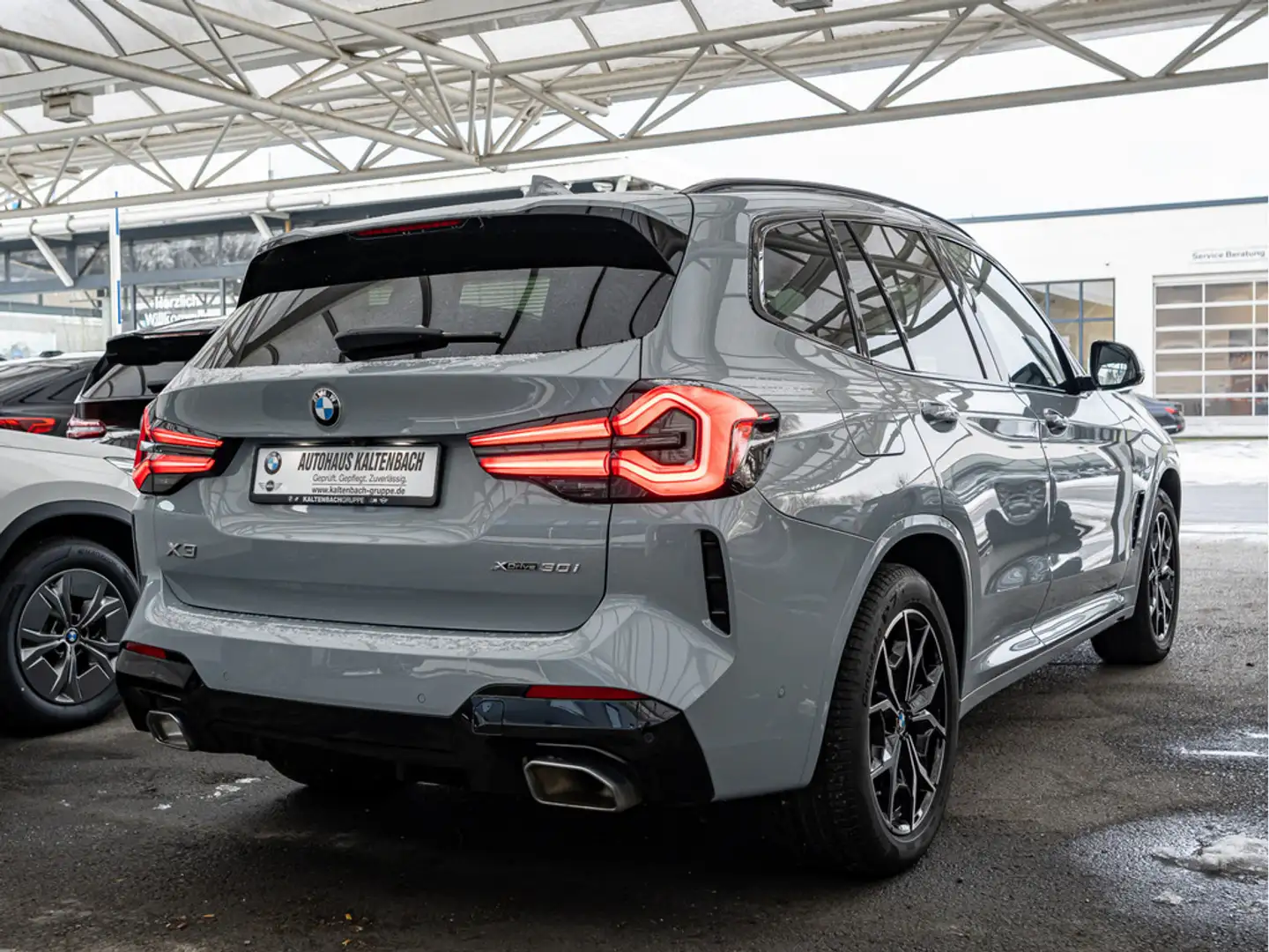 BMW X3 xDrive30i M-Sport FACEL. PANO AHK HUD 360° Gris - 2