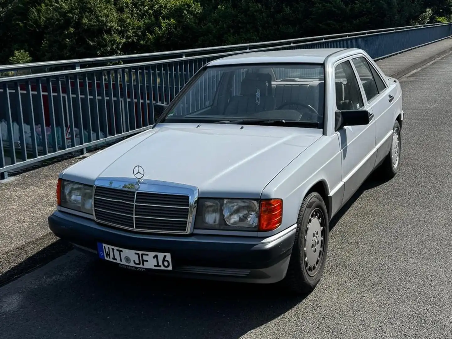 Mercedes-Benz 180 Grau - 1