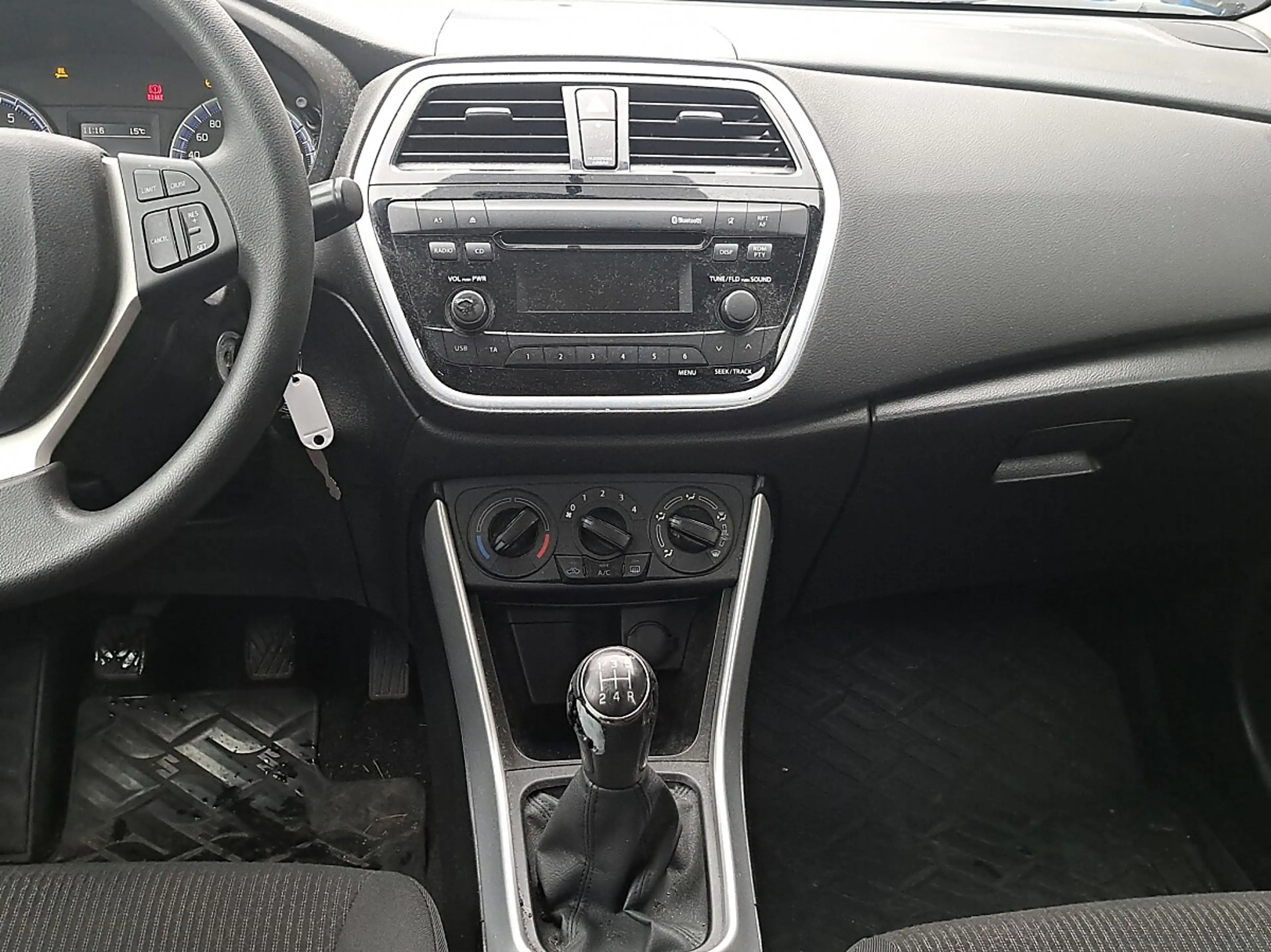Suzuki SX4 S-Cross 1,0 DITC clear — photo 14