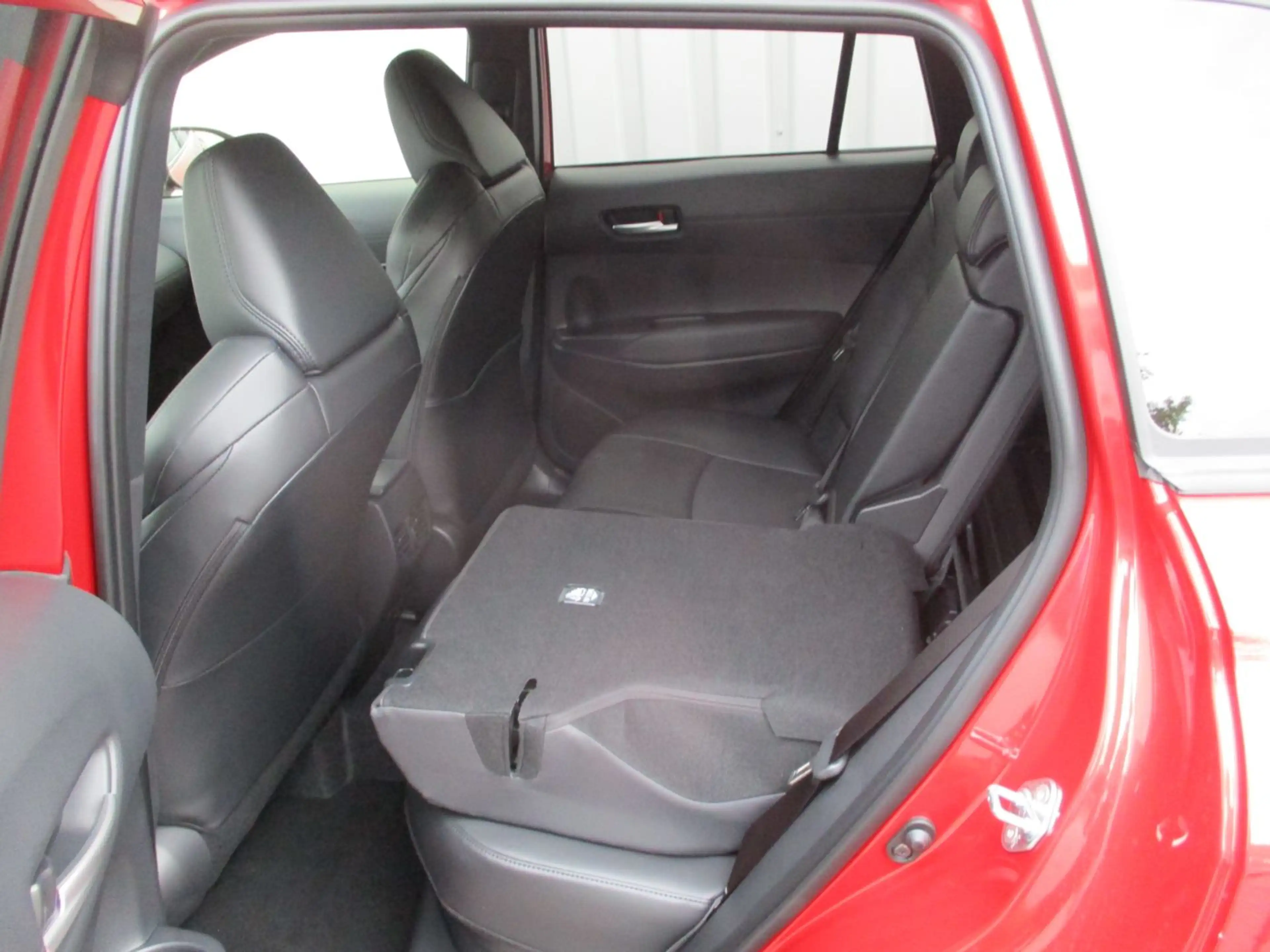 Toyota Corolla Cross 2.0 Lounge ACC+LED+Navi+Pano+SD+LM — photo 12