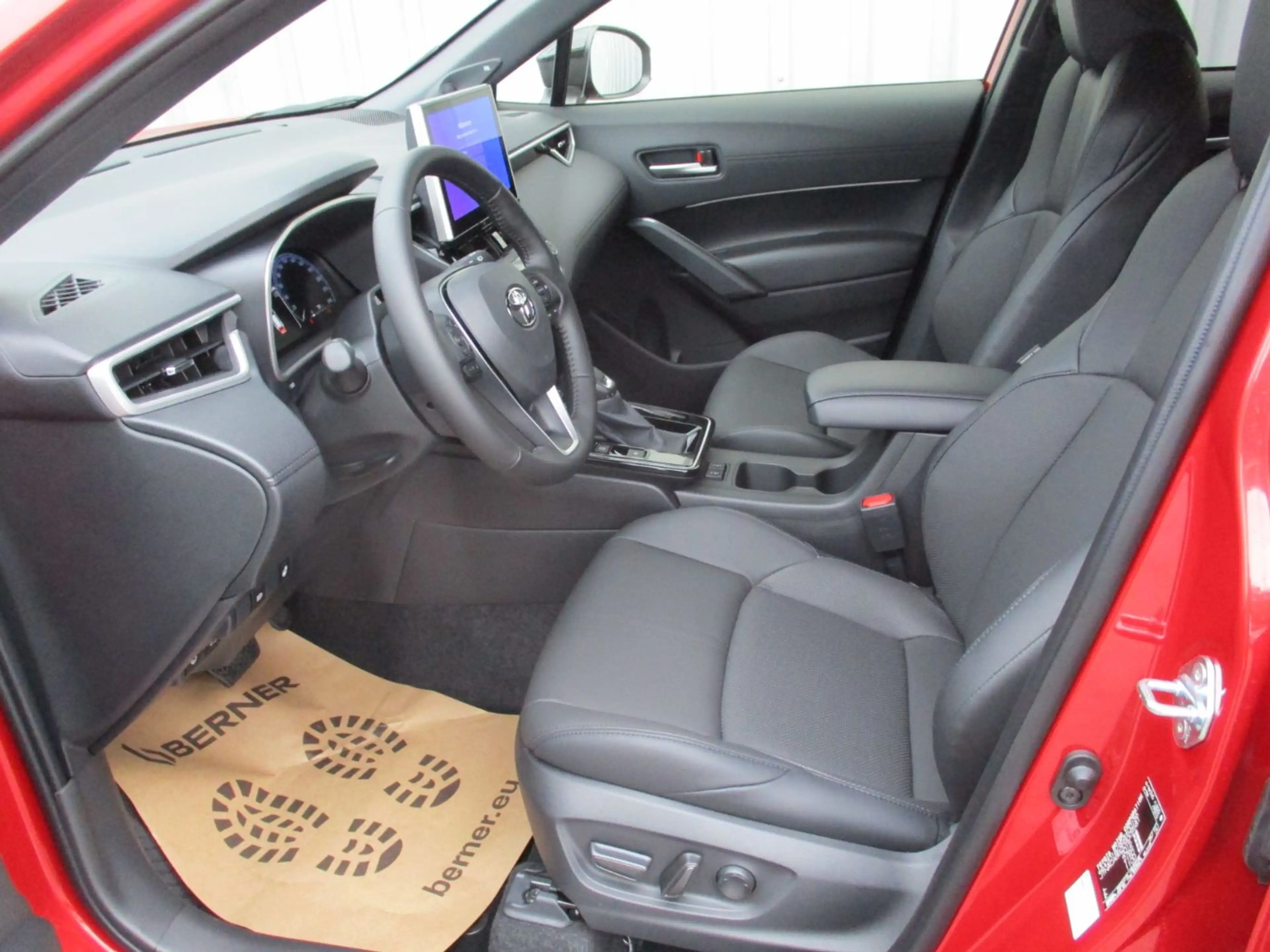 Toyota Corolla Cross 2.0 Lounge ACC+LED+Navi+Pano+SD+LM — photo 9