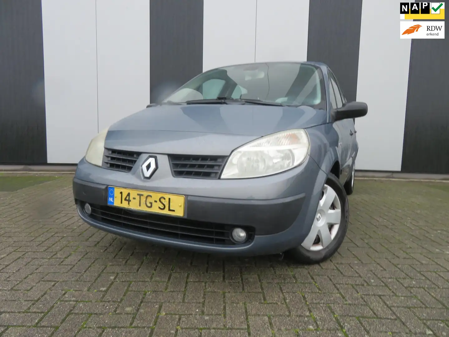 Renault Grand Scenic 2.0-16V Business Line 7p. Gris - 1