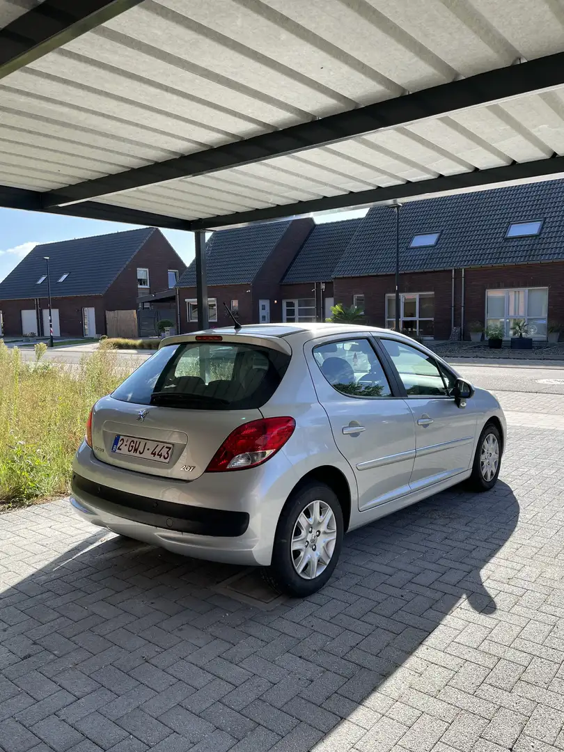 Peugeot 207 1.4 VTi 95ch Active - 2